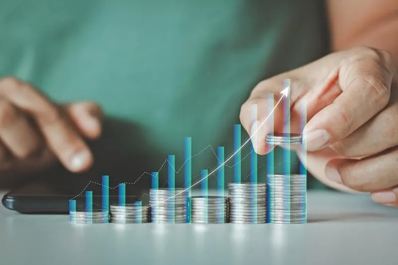 Małe kwoty, wielkie możliwości – w co inwestować, by pomnożyć oszczędności?