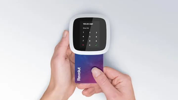 Jak poprawnie zainicjować przelew na Revolut