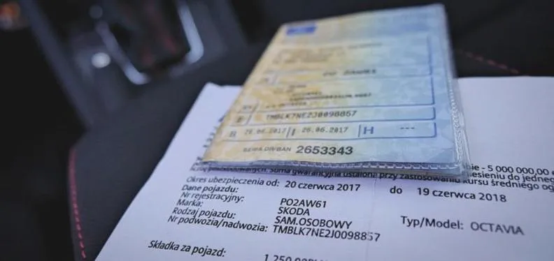 Prawo jazdy a ubezpieczenie auta