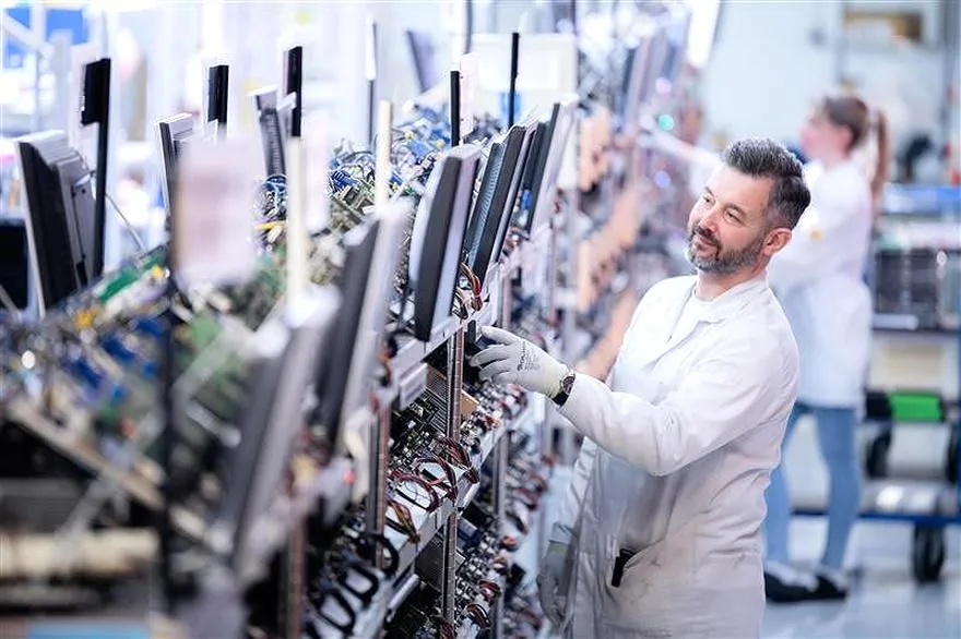 Zarobki inżyniera elektronika